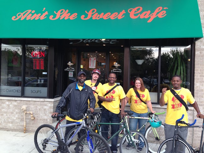The first Slow Roll Chicago ride visited Ain't She Sweet, a cafe on 43rd St.