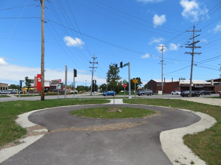 The Weber Spur's northern terminus at Touhy. Photo: Jeff Zoline