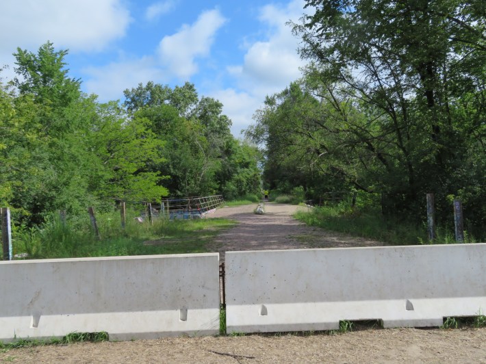 A barrier separating the Weber Spur from the North Branch Trail. Photo: Jeff Zoline