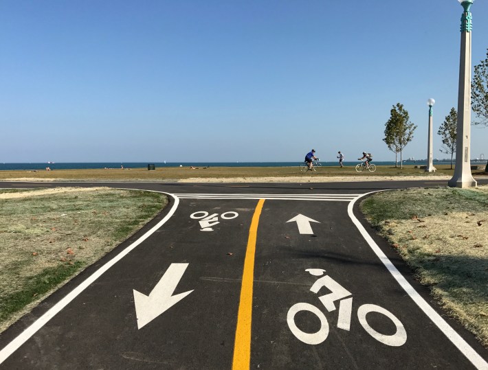 The new access path from Fullerton. Photo: John Greenfield