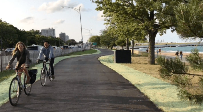 The new bike-only path on the Lakefront Trail between North and Fullerton runs close to the drive. Photo: John Greenfield