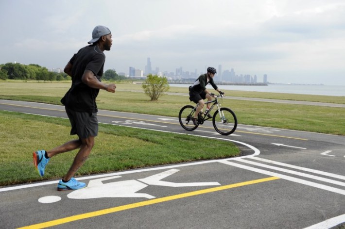 Lakefront Trail separation between 31st and 41st. Photo: Patrick L. Pyszka, city of Chicago