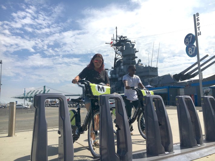 L.A. Metro’s bike share system allows people to pay per ride, so you don’t have to commit to paying for a day pass. Photo: LA Metro