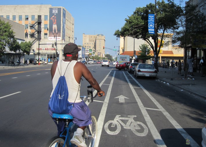 A buffered bike lane on Chicago's Madison Street. Photo: John Greenfield