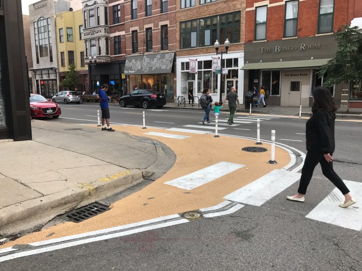 Bump-outs at Honore and Milwaukee shorten crossing distances. Photo: John Greenfield