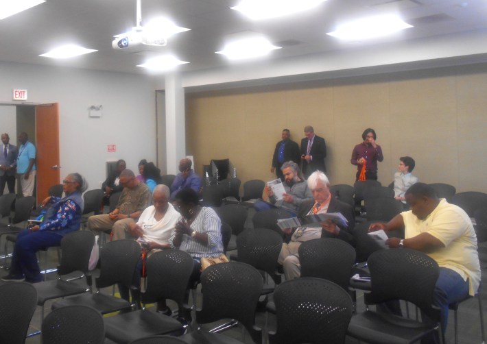 Attendees at the hearing. Photo: Igor Studenkov