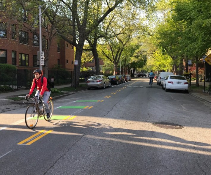 Contraflow bike lane on the Glenwood Avenue greenway in Uptown and Edgewater. Photo: John Greenfield