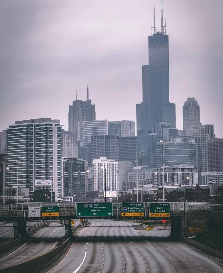 What the Kennedy Expressway looks like nowadays. Photo: @Chicago_problmz via Twitter