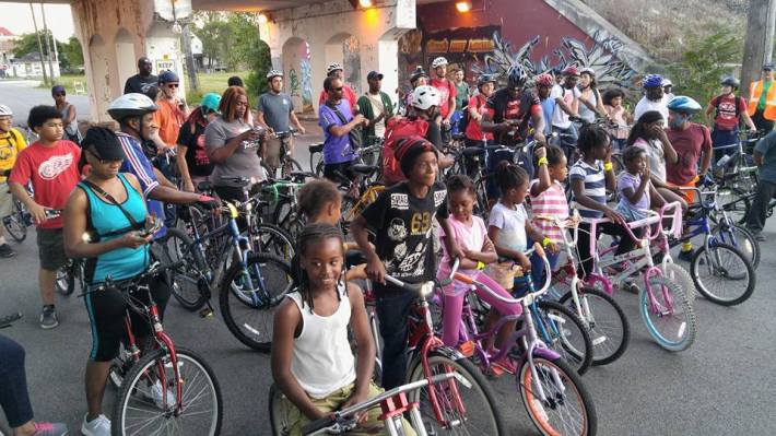 A Slow Roll Chicago ride. Photo: SRC