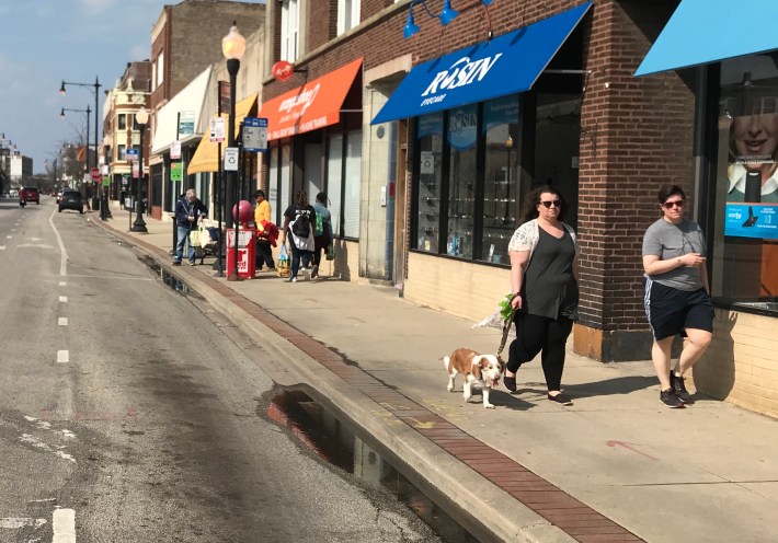 Busy sidewalk near Clark and Berwyn Avenue. Photo: John Greenfield