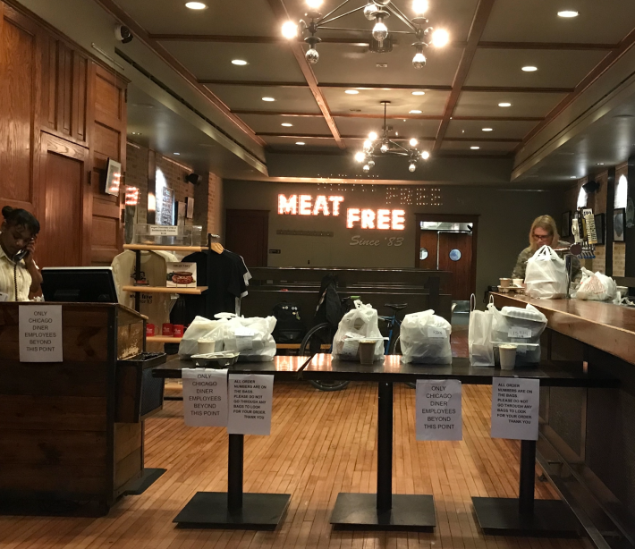 The pickup arrangement at the Chicago Diner's Logan Square location. Photo: Ariel Parella-Aureli