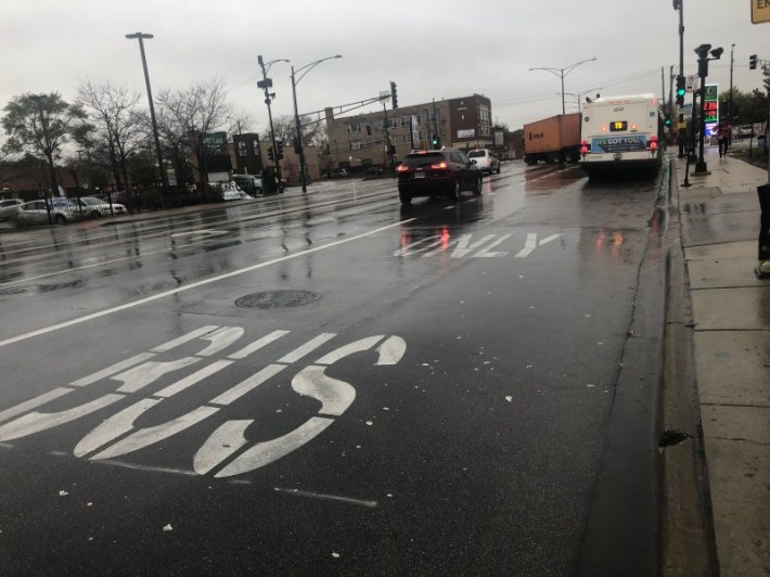 The new pop-up bus lanes on 79th near Western Avenue. Photo: Courtney Cobbs