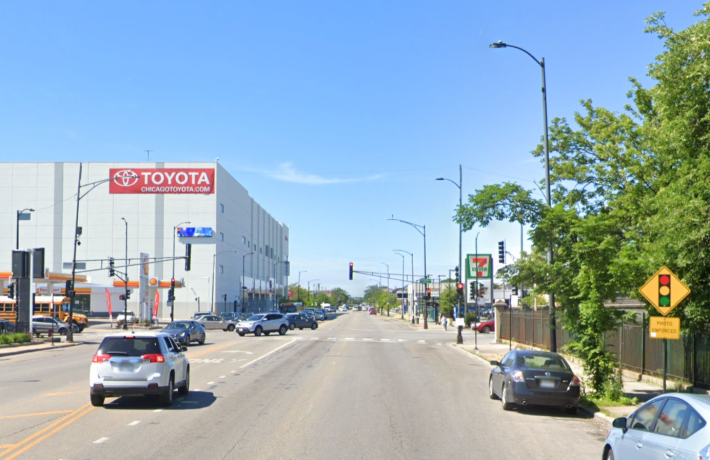 The 5900 block of North Western Avenue. Most parts of Western are currently very car-oriented. Image: Google Street View.