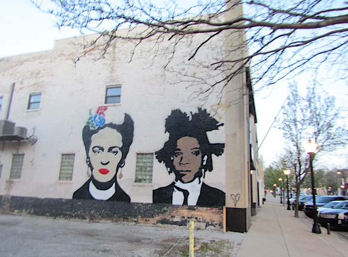 Mural of artists Frida Kahlo and Jean-Michel Basquiat in the Uptown arts district. Photo: Igor Studenkov