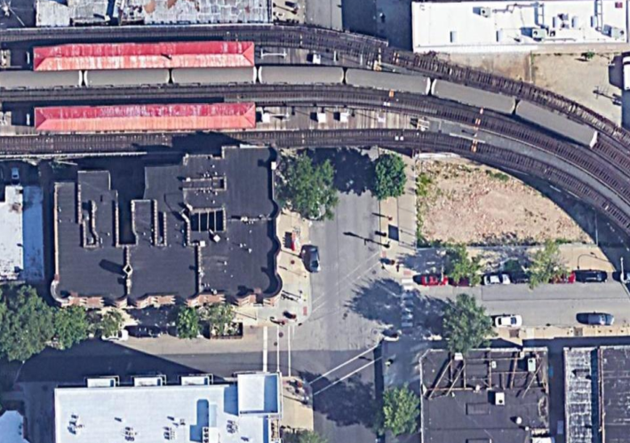 The Dakin/Sheridan intersection, just south of the Sheridan Red Line stop, is getting sidewalk bump-outs. Image: Google Maps