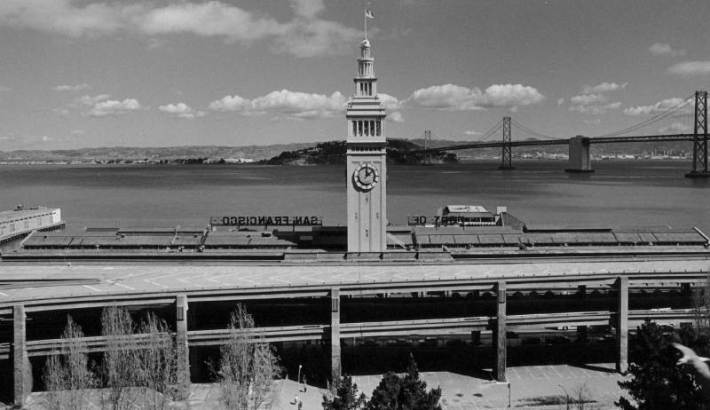 The Embarcadero Freeway, prior to its removal after the 1989 earthquake.