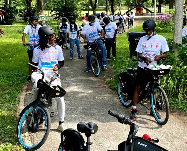 Participants get ready to ride in Golden Gate Park. Photo: Dave Simmons