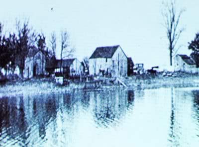 A vintage photo of Ton Farm, which was situated on the Calumet River.