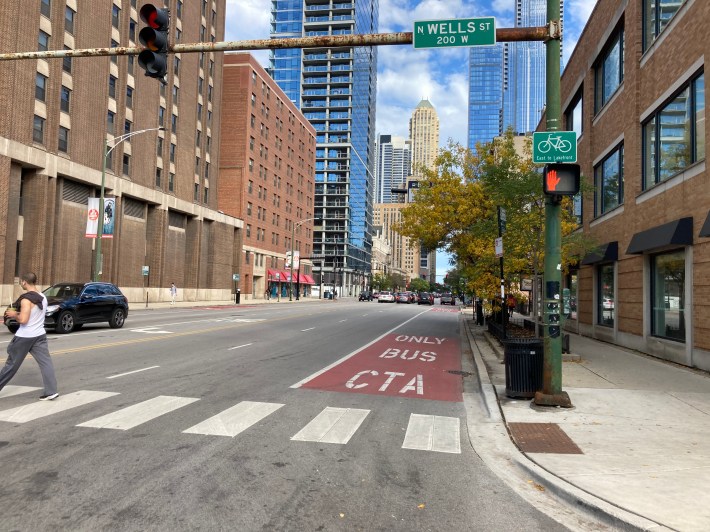 Rush-hour bus lane on Chicago Avenue in River North. Photo: John Greenfield