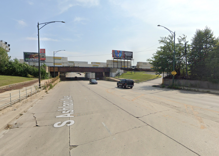 The 4000 block of South Ashland, looking south towards the driveway of the Norfolk Southern rail yard. Image: Google Maps