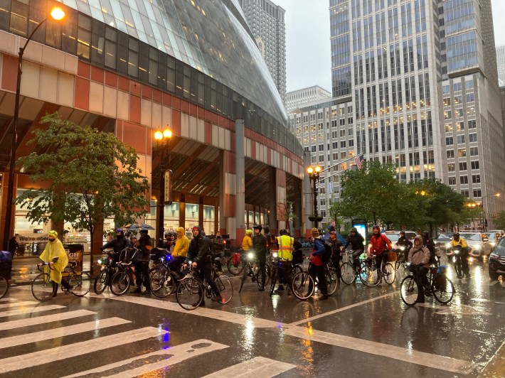 Chicago Critical Mass passes by the Thompson Center in May 2021, shortly after Helmut Jahn's death. Photo: John Greenfield