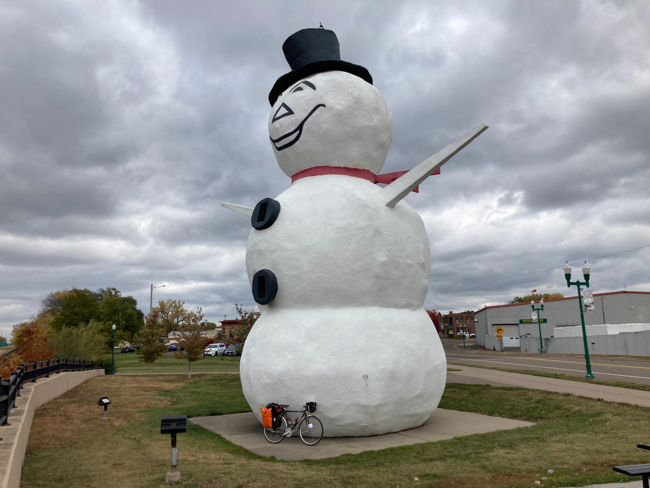 The giant snowman along a bike path in suburban North Saint Paul. Photo: John Greenfield
