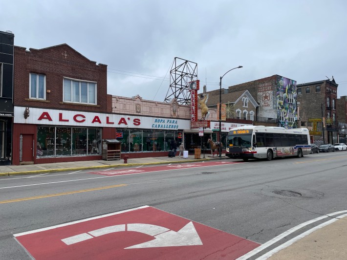 A #66 bus using the upgrade lanes on Chicago Avenue near Wood Street. Photo: Steven Vance