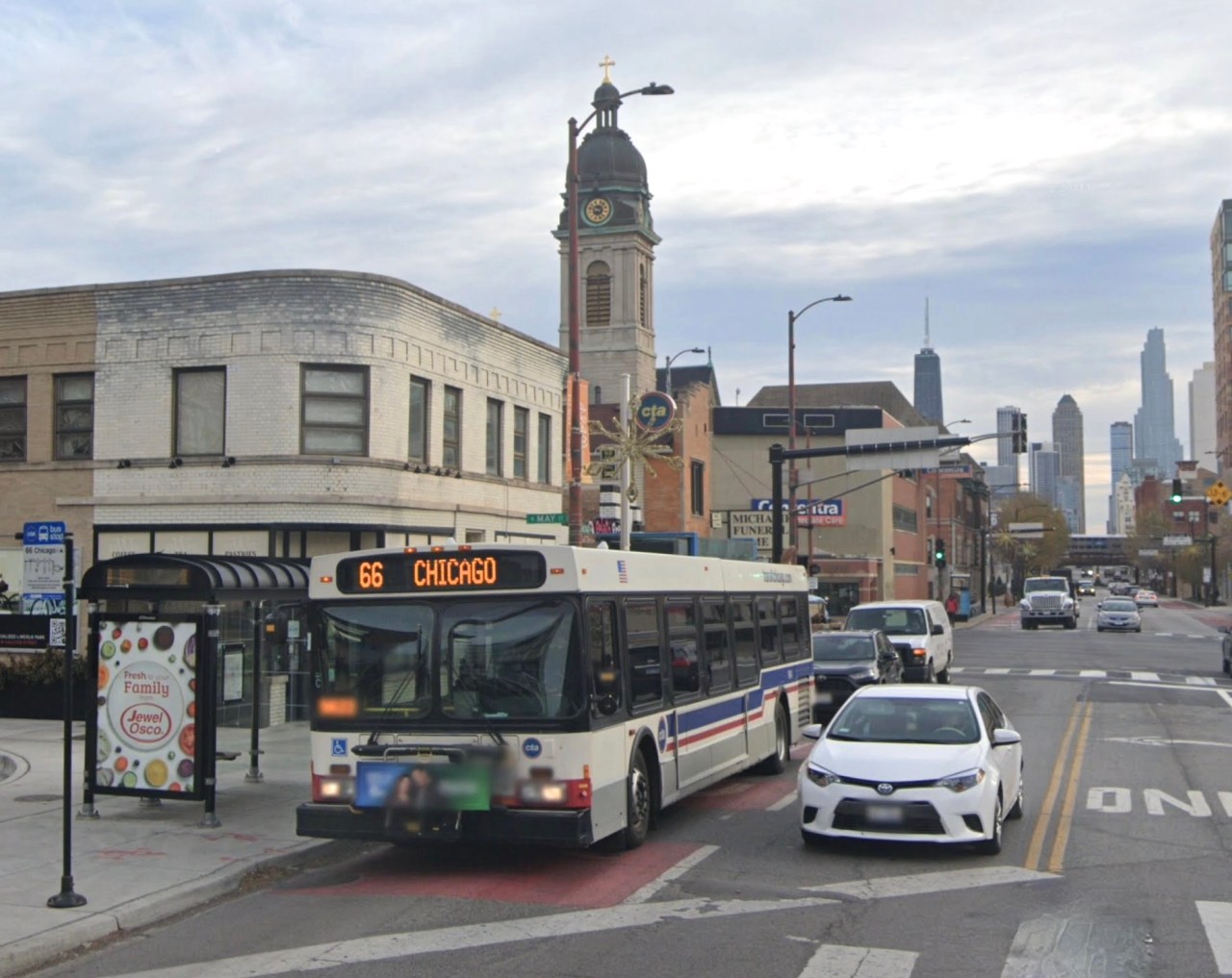 A short stretch of bus lane at Chicago Avenue and Milwaukee Avenue, a few blocks west of the casino site. Image: Google Maps