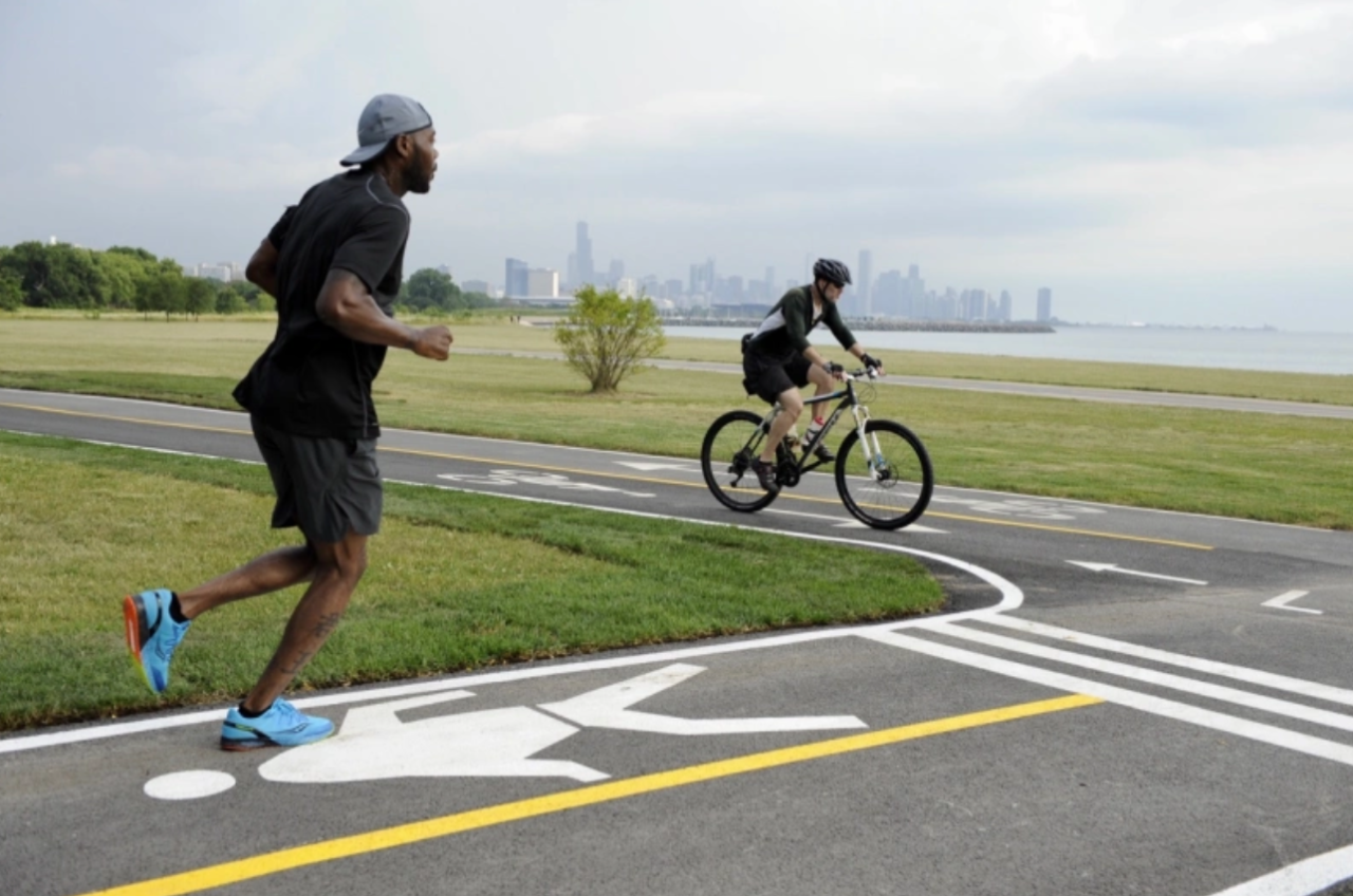 Pedestrian and bike paths cross on the Lakefront Trail. Photo: Patrick L. Pyszka, city of Chicago