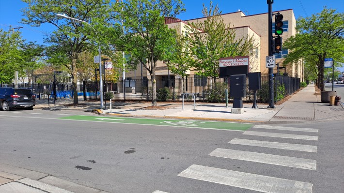 CDOT Complete Streets director David Smith: 2023 was Chicago's busiest  bikeway installation year ever : r/chicago