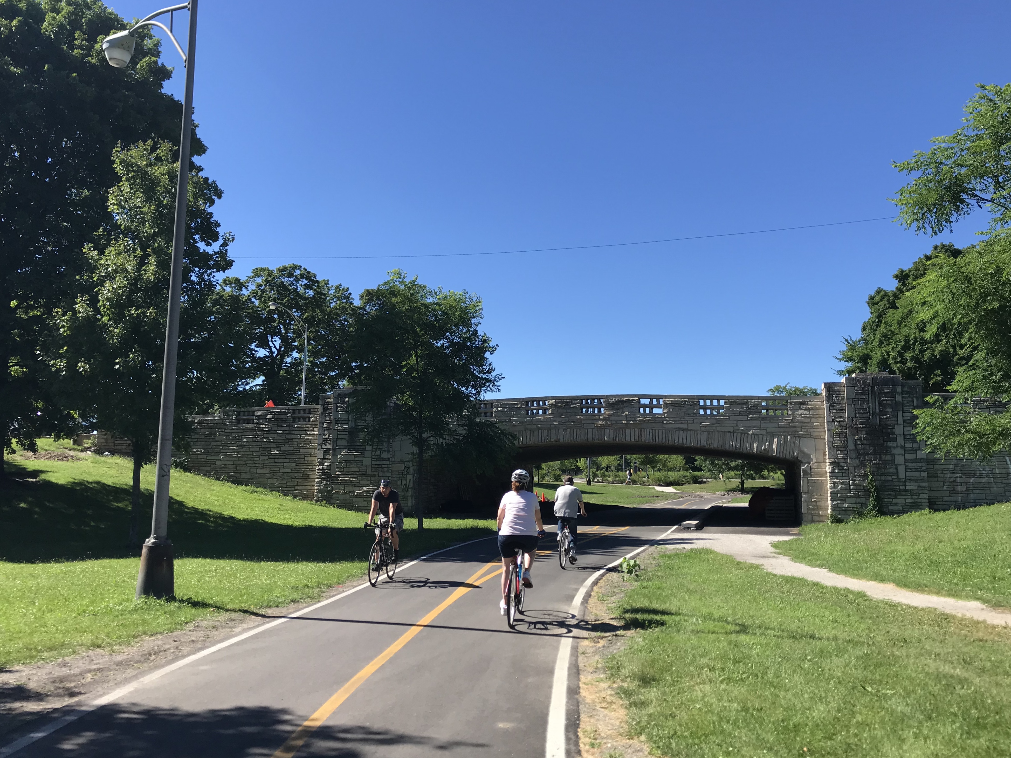 Active Transportation Alliance's Webinar Series Empowers Illinois Communities to Secure ITEP Grants for Walking and Biking Initiatives