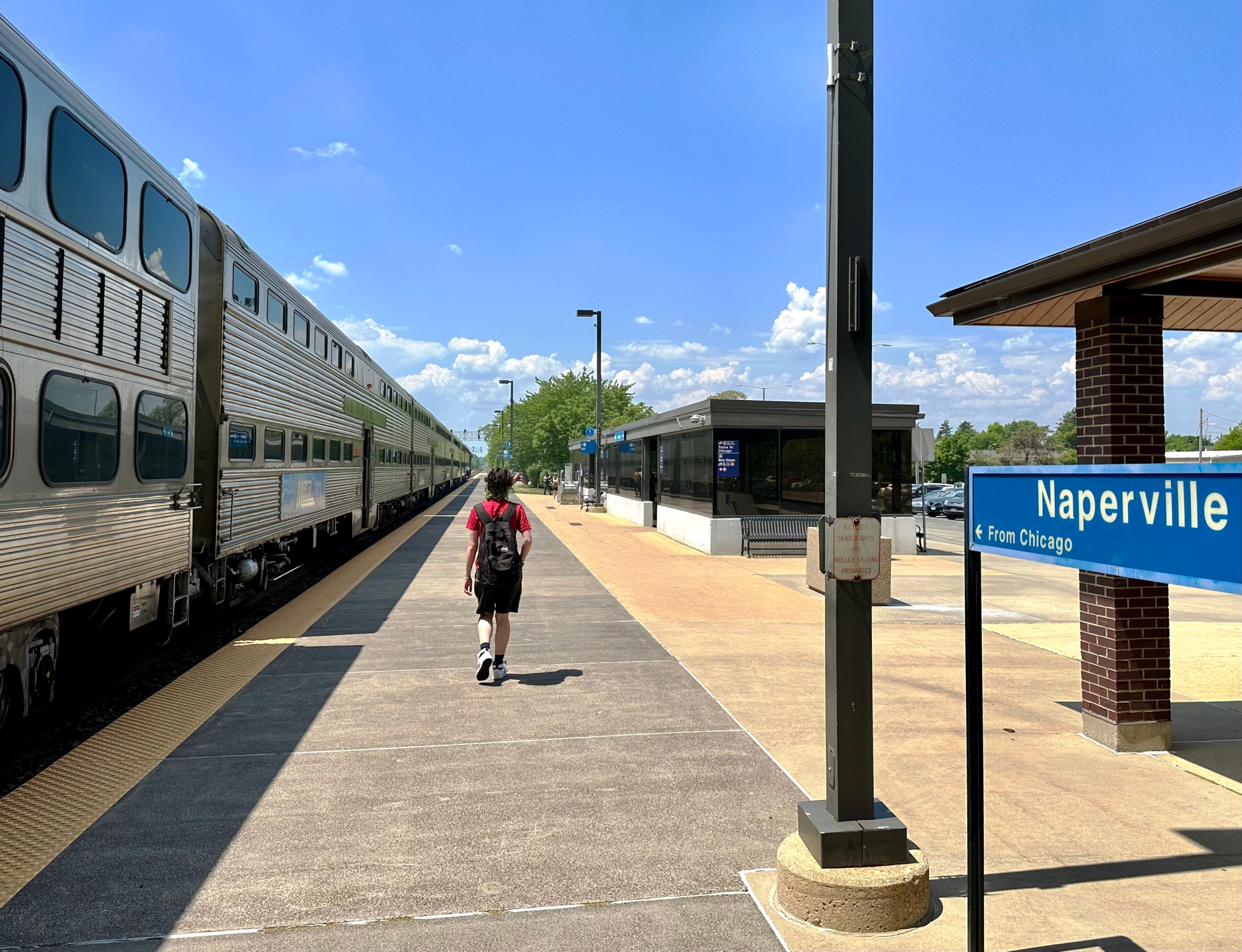 platform at the Naperville Metra Station
